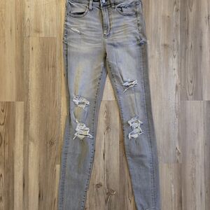 American Eagle 6 X Long Gray Stretch Distressed Skinny Jeans